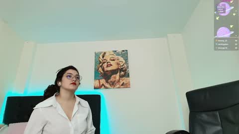 Isabella online show from 01/16/25, 11:06