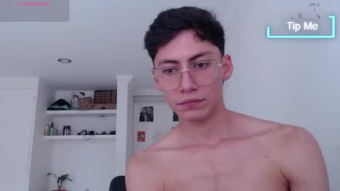 Snapshot of amad696 chatting on 02/04/25, 11:27 Amad Passer x guests   Independent model online show from 02/04/25, 11:27