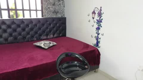 victoria milf online show from 06/30/26, 04:19