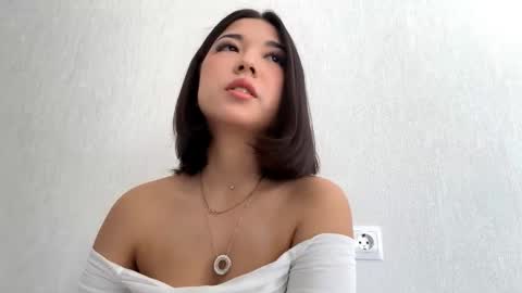 Snapshot of amadapenegar chatting on 03/13/26, 05:36 Kriss online show from 03/13/26, 05:36
