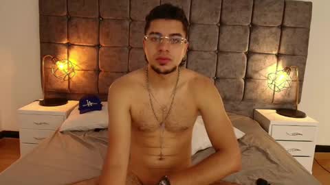 Snapshot of amadeo_wild chatting on 03/05/25, 02:34 Amadeo Wild online show from 03/05/25, 02:34