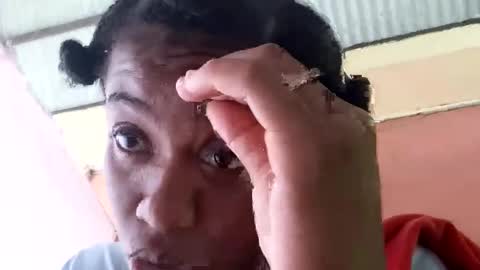 Snapshot of amah17 chatting on 01/11/25, 11:34 Amah online show from 01/11/25, 11:34