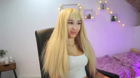 Amai  Liu online show from 10/11/25, 06:06