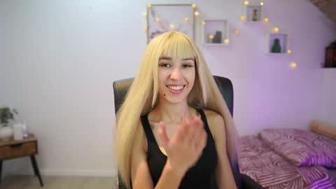 Snapshot of amai__liu chatting on 11/02/25, 07:16 Amai Liu online show from 11/02/25, 07:16