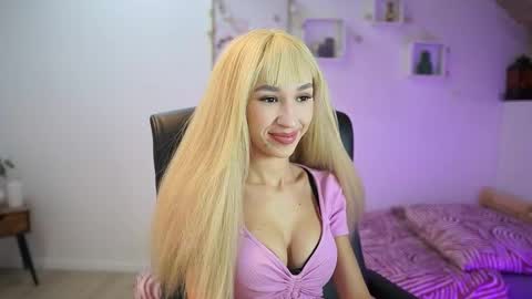 Snapshot of amai__liu chatting on 11/08/25, 06:51 Amai Liu online show from 11/08/25, 06:51