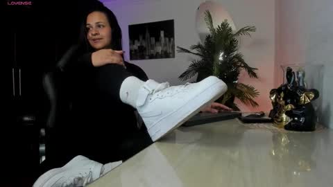 Snapshot of amaia_bushida chatting on 02/04/26, 02:17 anny online show from 02/04/26, 02:17
