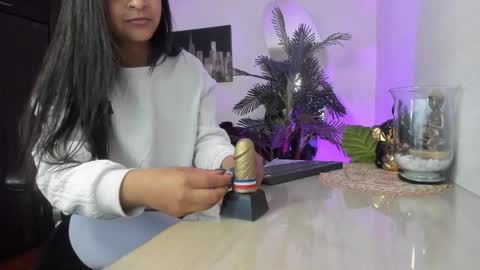 Snapshot of amaia_bushida chatting on 02/23/26, 01:58 anny online show from 02/23/26, 01:58