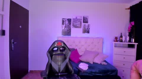 B I A N C A online show from 01/06/25, 07:52