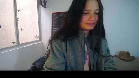 Snapshot of amaia_t chatting on 05/11/26, 02:45 Amaia online show from 05/11/26, 02:45