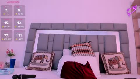 Amaia  online show from 09/15/25, 07:14