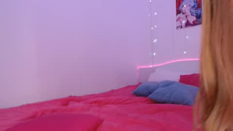 Snapshot of amala_lee chatting on 02/10/25, 05:14 Alice online show from 02/10/25, 05:14