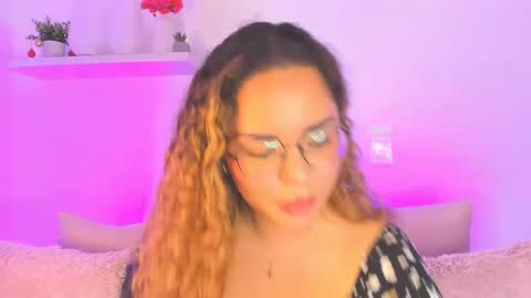 amalia bennet online show from 02/24/25, 11:19