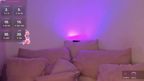 Snapshot of amalia_bennet chatting on 12/18/25, 01:28 amalia bennet online show from 12/18/25, 01:28