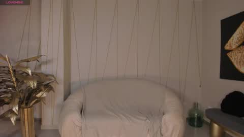 Snapshot of amalia_cruss chatting on 10/30/25, 08:31 Amalia cruss online show from 10/30/25, 08:31