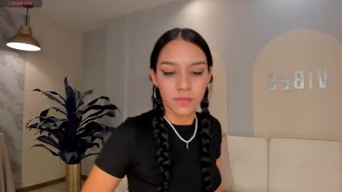 Snapshot of amalia_cruss chatting on 12/13/25, 07:53 Amalia cruss online show from 12/13/25, 07:53