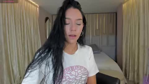 Amalia cruss online show from 02/04/26, 08:14