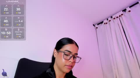 Amalia    real MIA  online show from 01/27/25, 01:05
