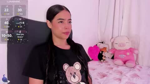 Amalia    real MIA  online show from 10/23/25, 04:45