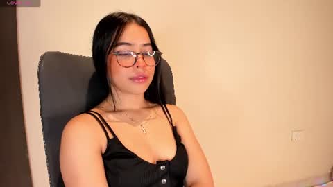 Snapshot of amaliaandrade chatting on 06/11/26, 02:53 Amalia real MIA online show from 06/11/26, 02:53