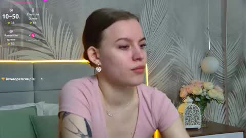 Amalia online show from 09/22/25, 01:02