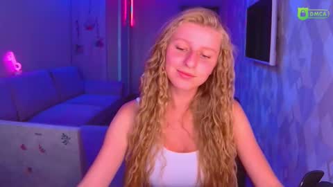 Amalia online show from 09/22/25, 03:14