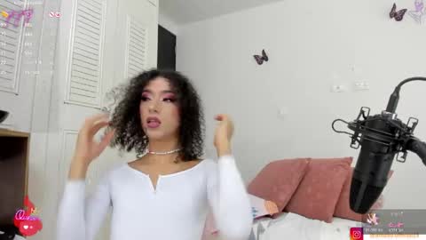 Snapshot of amalix23 chatting on 04/12/26, 03:06 Amalia Ig online show from 04/12/26, 03:06