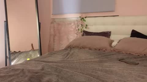 Snapshot of amalyvill chatting on 10/04/25, 03:32 Anna My schedule for this week WednesdayThursdayFridaySaturday online show from 10/04/25, 03:32