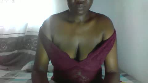 Snapshot of amanda1523 chatting on 11/04/25, 06:56 Lin online show from 11/04/25, 06:56