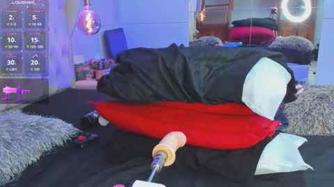 Snapshot of amanda29_ chatting on 11/25/25, 11:05 amanda29_ online show from 11/25/25, 11:05