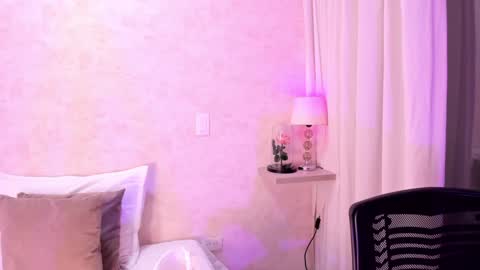 Luisa online show from 12/14/24, 01:39