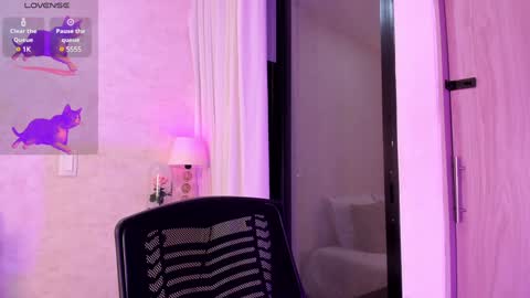 Luisa online show from 12/19/24, 02:12