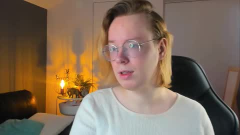 Hi im Amanda online show from 10/18/25, 10:05