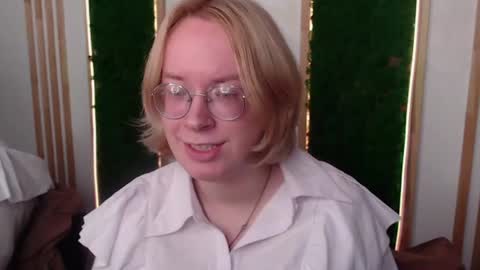 Hi im Amanda online show from 06/18/26, 12:09