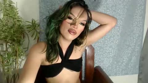 Snapshot of amanda_fuck69 chatting on 12/18/25, 01:00 Amanda online show from 12/18/25, 01:00