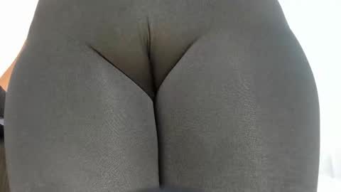 Amanda Marcuzzi  online show from 11/04/25, 12:04