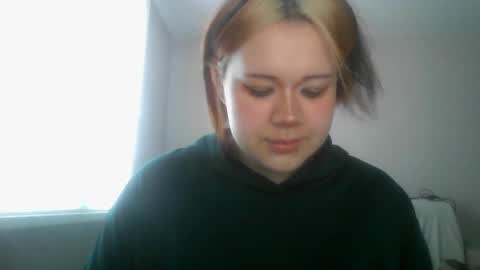 Snapshot of amanda_mia chatting on 06/05/26, 05:25 amanda_mia online show from 06/05/26, 05:25