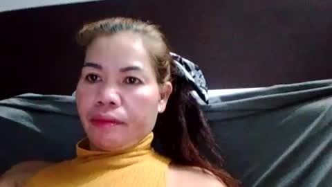 Snapshot of amanda_pinaymama chatting on 06/22/26, 06:05 amanda online show from 06/22/26, 06:05