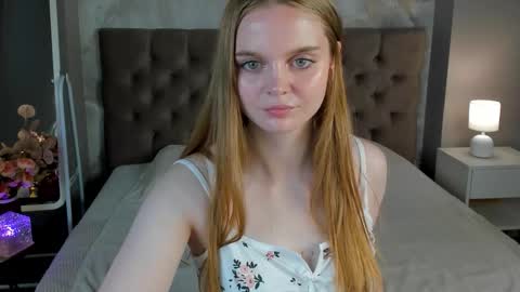 Snapshot of amanda_stele chatting on 09/24/25, 02:15 Amanda online show from 09/24/25, 02:15