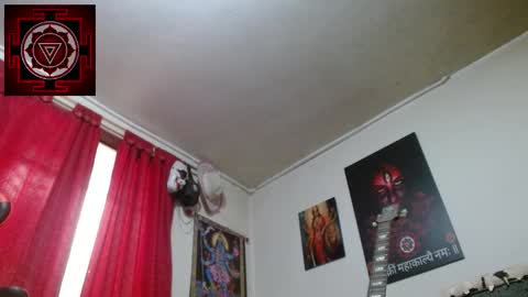 Snapshot of amanda_valeska chatting on 10/28/25, 04:42 Amanda Valeska online show from 10/28/25, 04:42