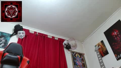 Snapshot of amanda_valeska chatting on 11/26/25, 04:30 Amanda Valeska online show from 11/26/25, 04:30