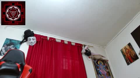 Snapshot of amanda_valeska chatting on 12/18/25, 05:41 Amanda Valeska online show from 12/18/25, 05:41