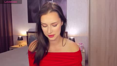 Snapshot of amandaair chatting on 09/17/25, 06:42 AmandaAir online show from 09/17/25, 06:42