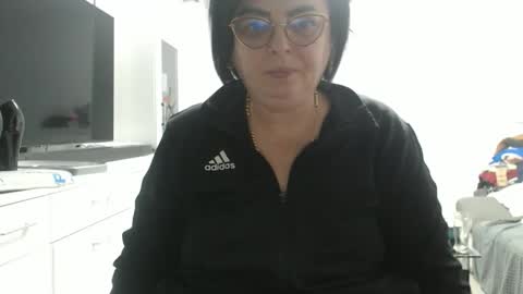 Snapshot of amandamuller1982 chatting on 11/16/25, 10:37 Anda online show from 11/16/25, 10:37