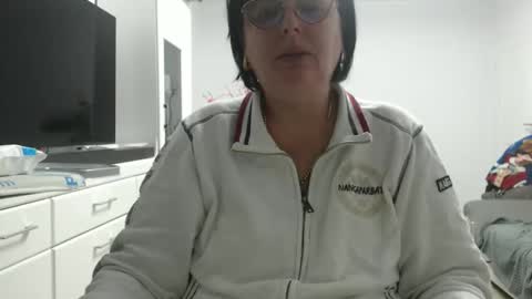 Snapshot of amandamuller1982 chatting on 11/17/25, 07:30 Anda online show from 11/17/25, 07:30