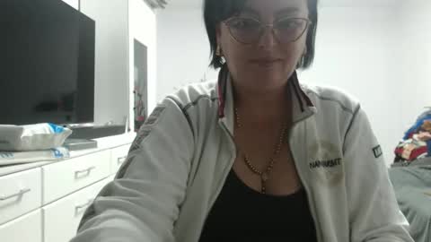 Snapshot of amandamuller1982 chatting on 11/18/25, 10:03 Anda online show from 11/18/25, 10:03