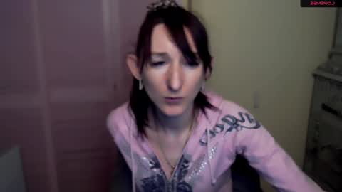 Snapshot of amandasentin chatting on 01/08/25, 10:48 Amanda online show from 01/08/25, 10:48