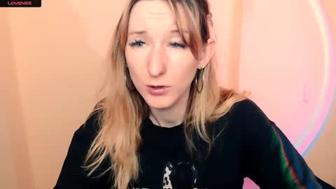 Snapshot of amandasentin chatting on 10/09/25, 08:23 Amanda online show from 10/09/25, 08:23