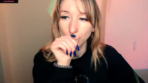 Snapshot of amandasentin chatting on 10/13/25, 07:08 Amanda online show from 10/13/25, 07:08