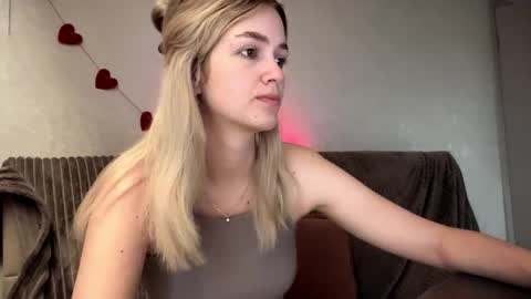 Snapshot of amandatalk chatting on 10/12/25, 06:01 amandatalk online show from 10/12/25, 06:01