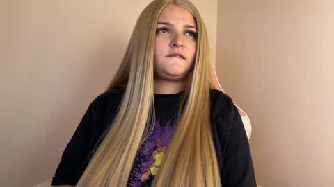 Amandha online show from 01/01/25, 08:47